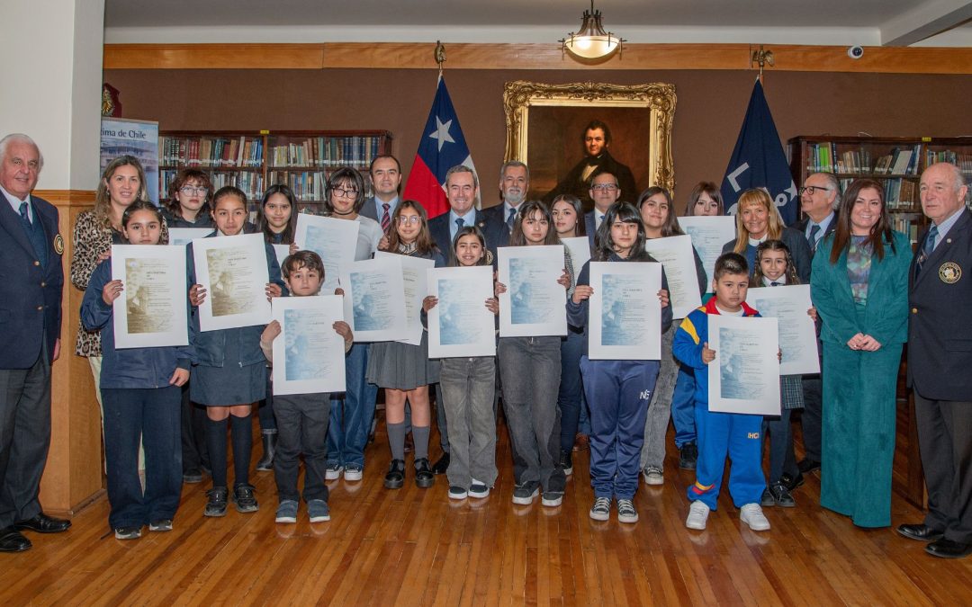 ASONAVE reafirma su compromiso con las nuevas generaciones en premiación de concursos del “Mes del Mar”